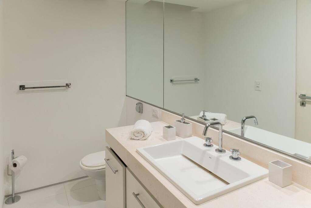 4 Bedroom Penhouse With Pool In Leblon 012 Apartamento Rio de Janeiro