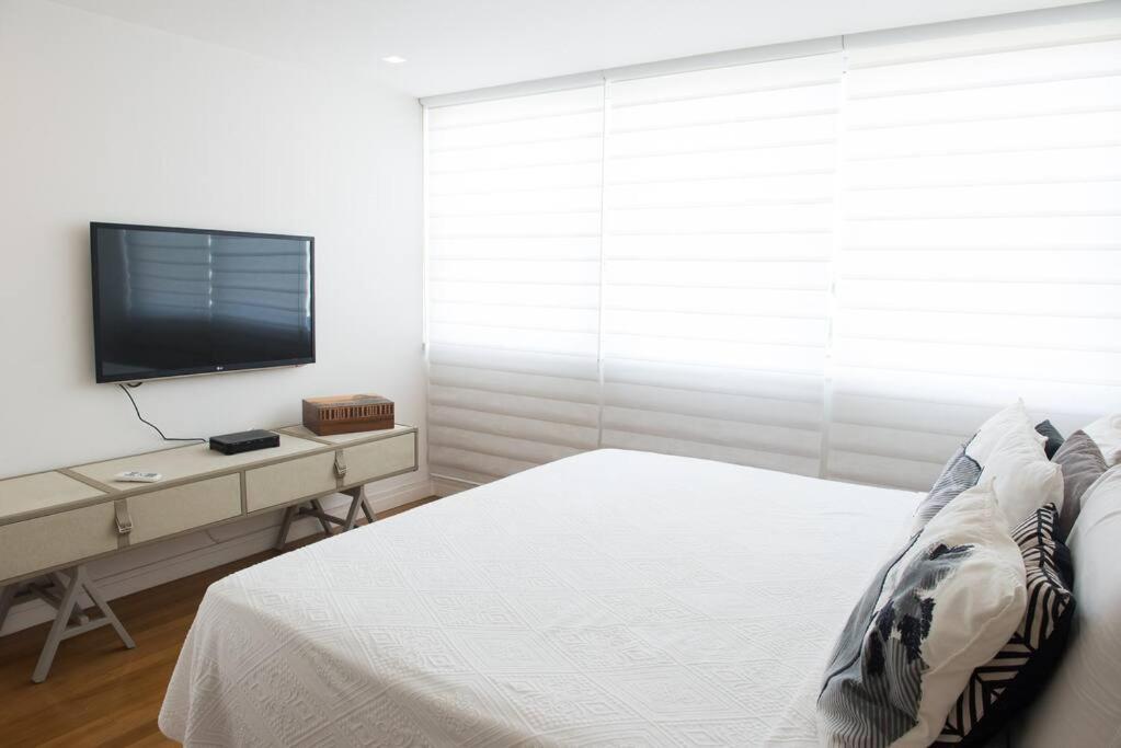 4 Bedroom Penhouse With Pool In Leblon 012 Rio de Janeiro