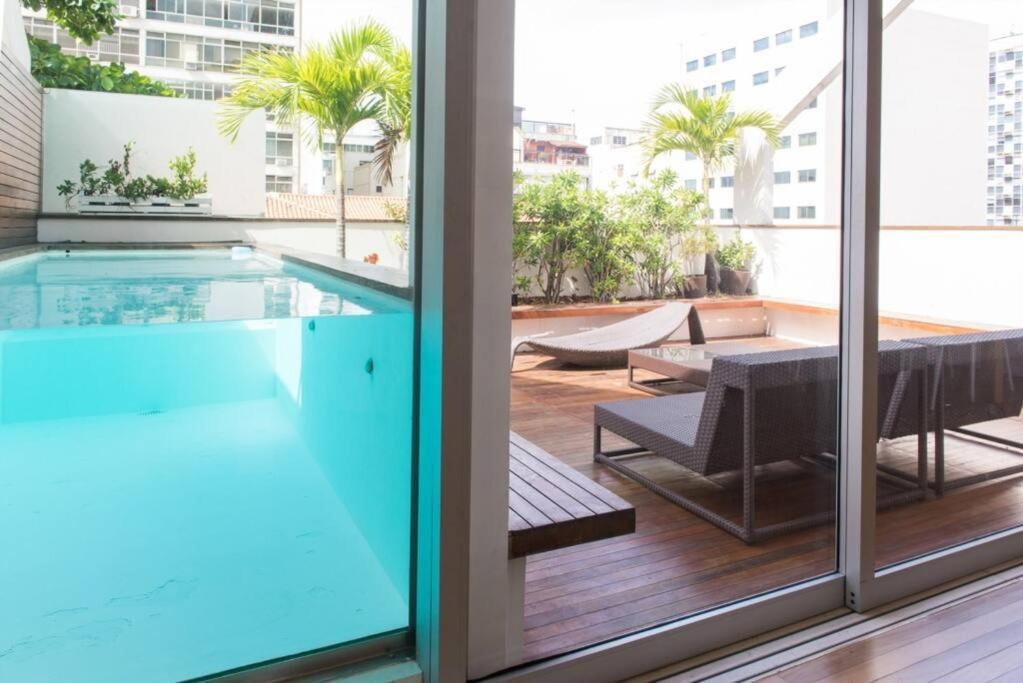 4 Bedroom Penhouse With Pool In Leblon 012 *